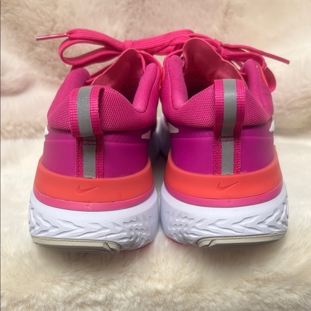 Nike Miler React Pink and White Athletic Shoes with Breathable Mesh - Picture 7 of 11